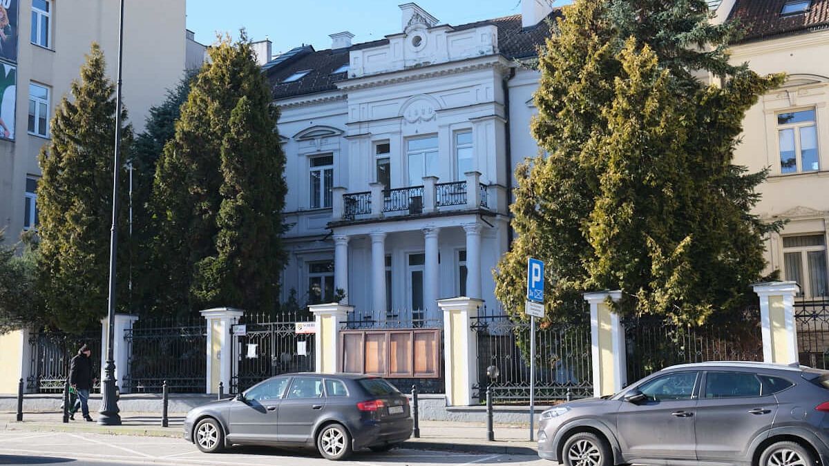 Zabytkowa willa przy ul. 3 Maja wystawiona na sprzedaż