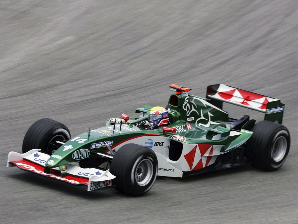 Ostatni bolid Jaguara R5 prezentował się nieźle, ale nie imponował osiągami. Jednak Mark Webber potrafił się nim zakwalifikować w pierwszej linii