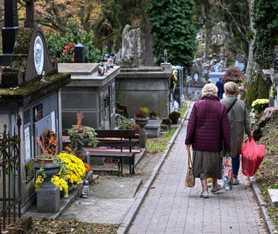 День всіх святих у Польщі. Що варто знати і до чого приготуватися українцям