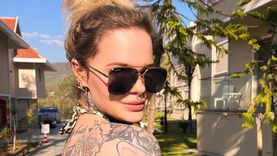 Monika Miller bawi się na wakacjach w Turcji 