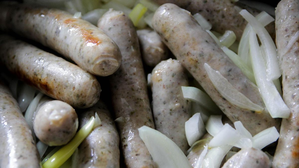 Biała kiełbasa na Wielkanoc i nie tylko. Jak wybrać najlepszą?