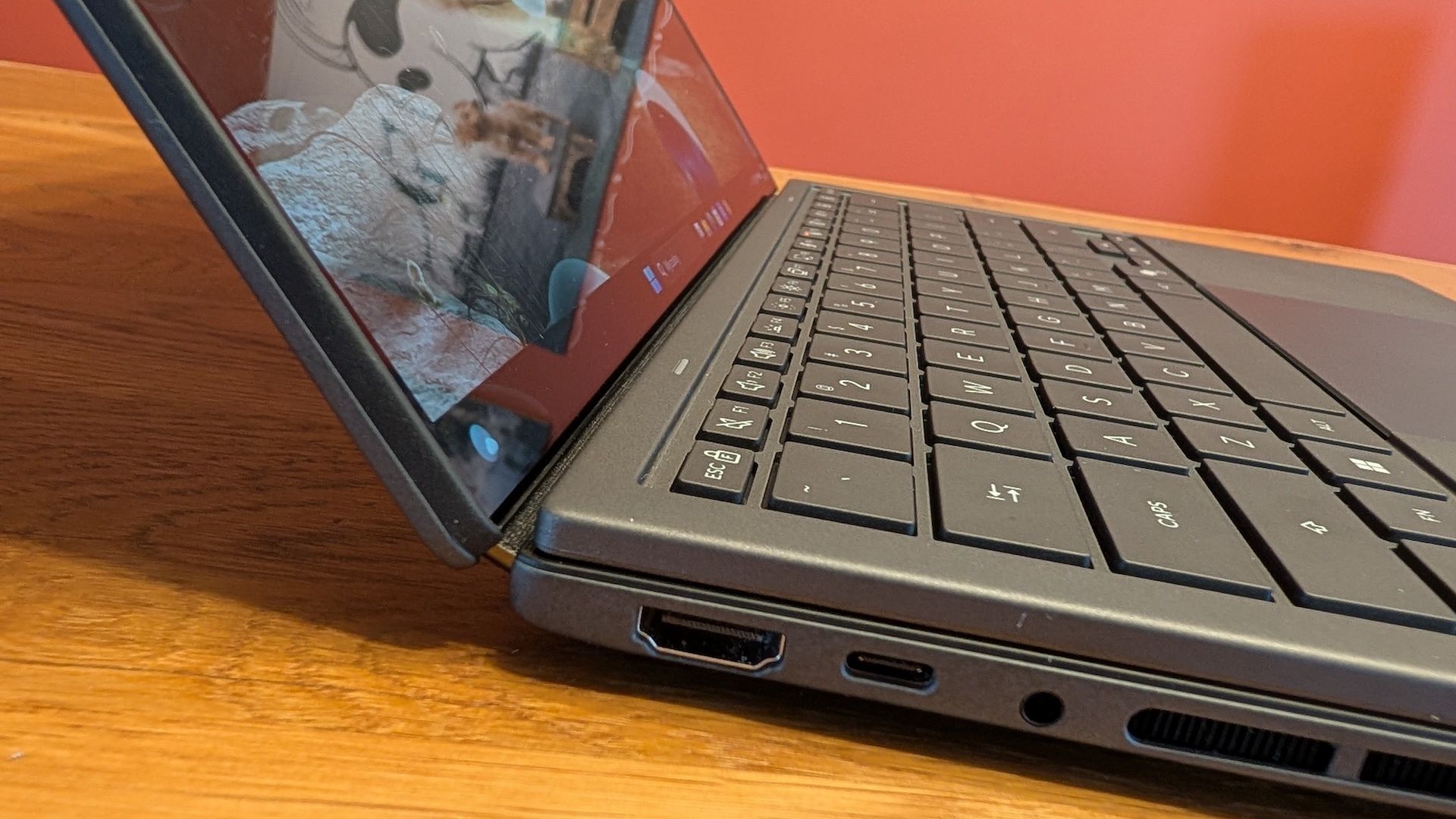 ASUS