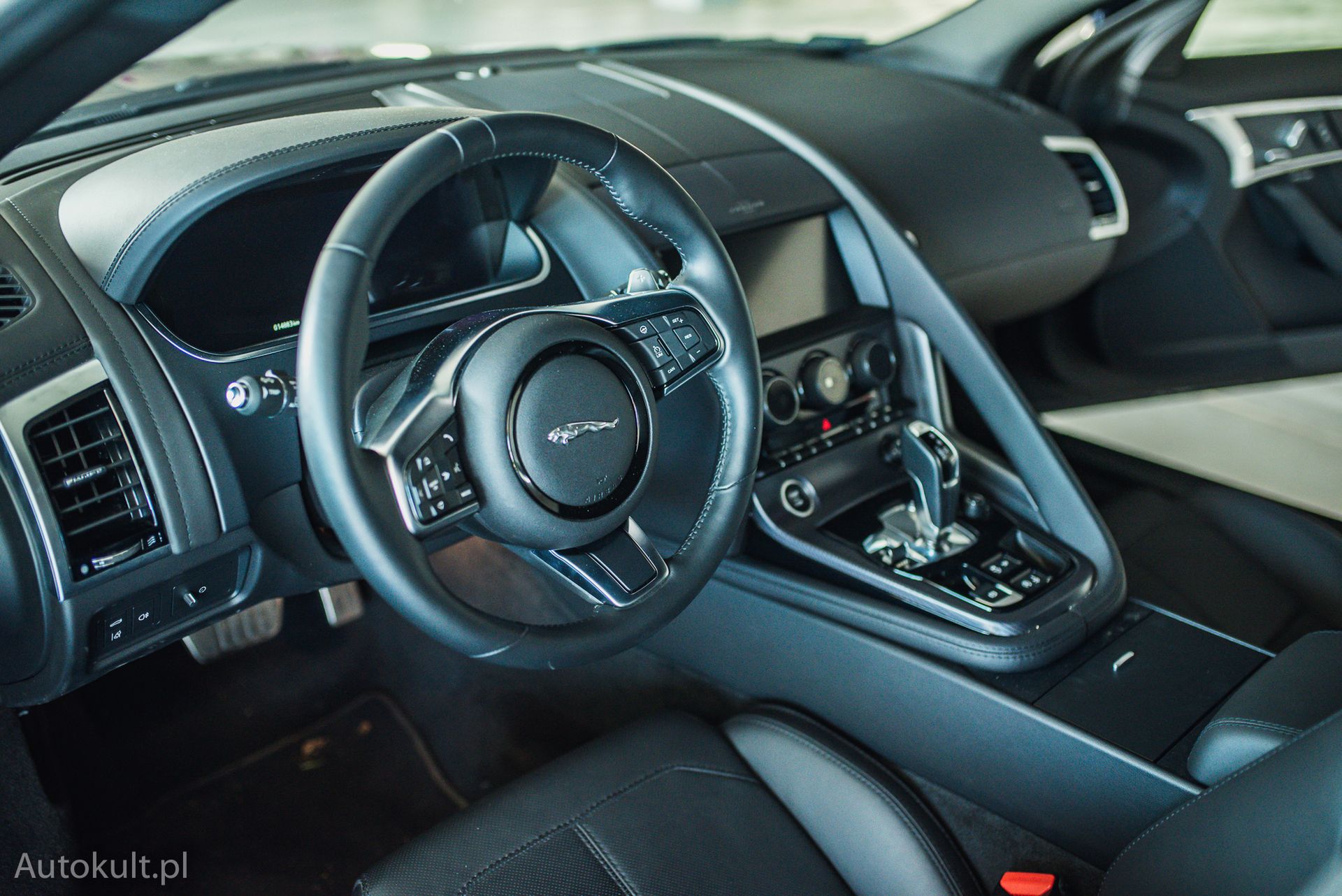 Jaguar F-Type P450 (2022)