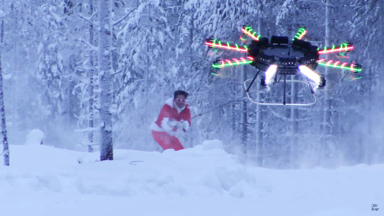 Co za moc! Ten dron jest w stanie unieść człowieka