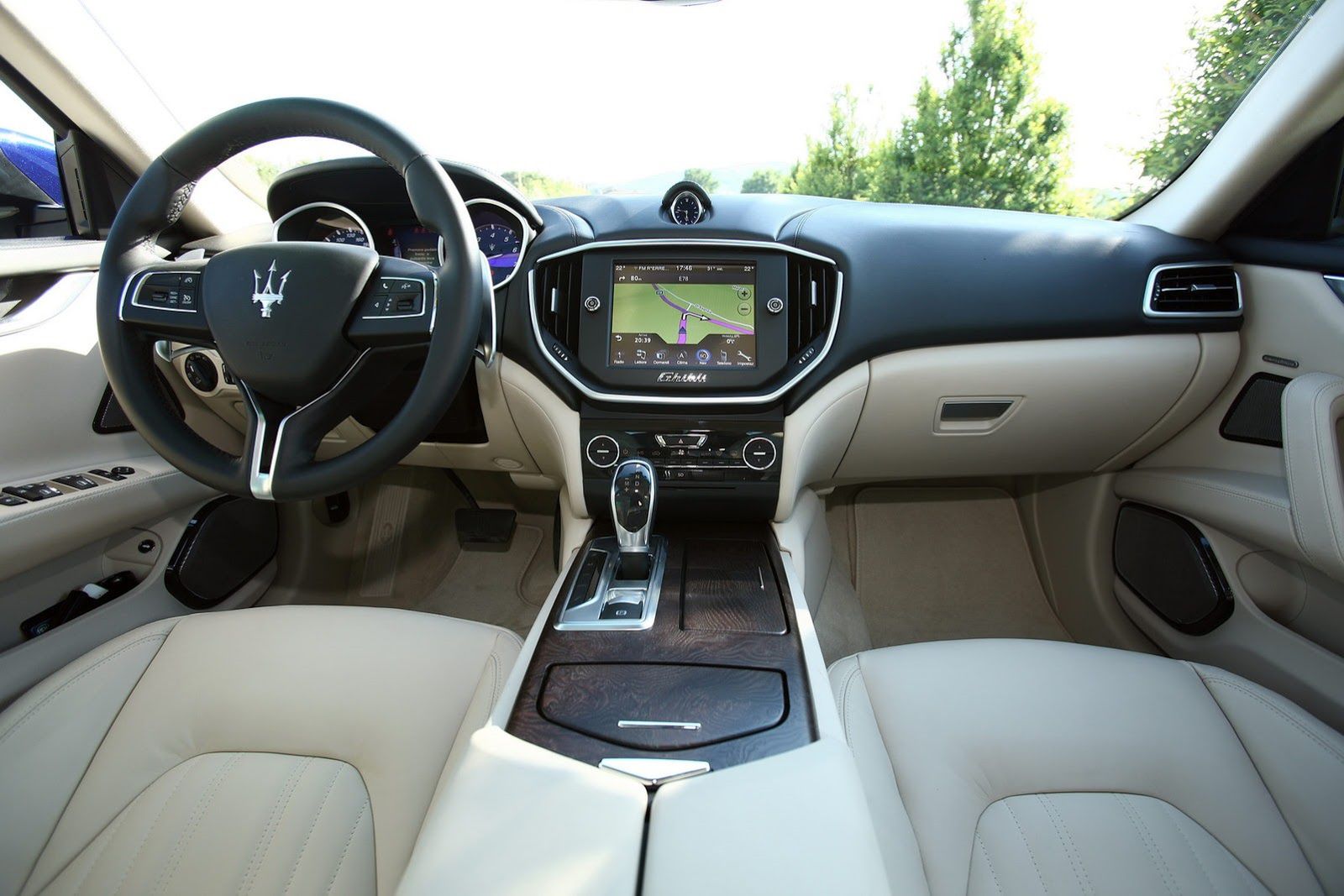 2014 Maserati Ghibli - Włosi wiedzą, co to piękno [galeria] 154