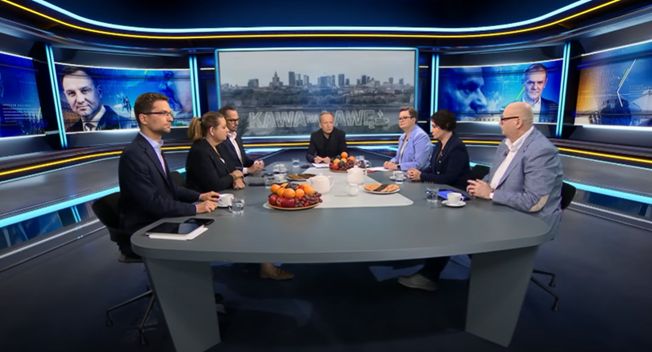 „Kawa na ławę” nadal hitem TVN24. Ale widownia spadła