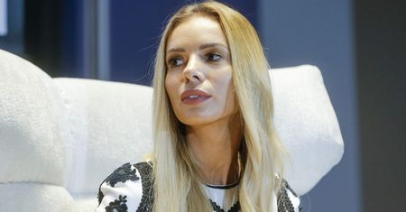 Izabela Janachowska ostro skrytykowana za wyjazd. Teraz się tłumaczy