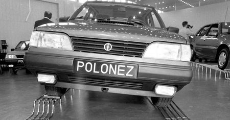 Król szos w PRL-u. Co wiesz o polonezie?