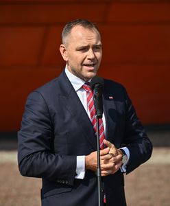 "Skandaliczne wydarzenia". Nawrocki o banderowskiej fladze na koncercie