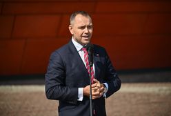 "Skandaliczne wydarzenia". Nawrocki o banderowskiej fladze na koncercie