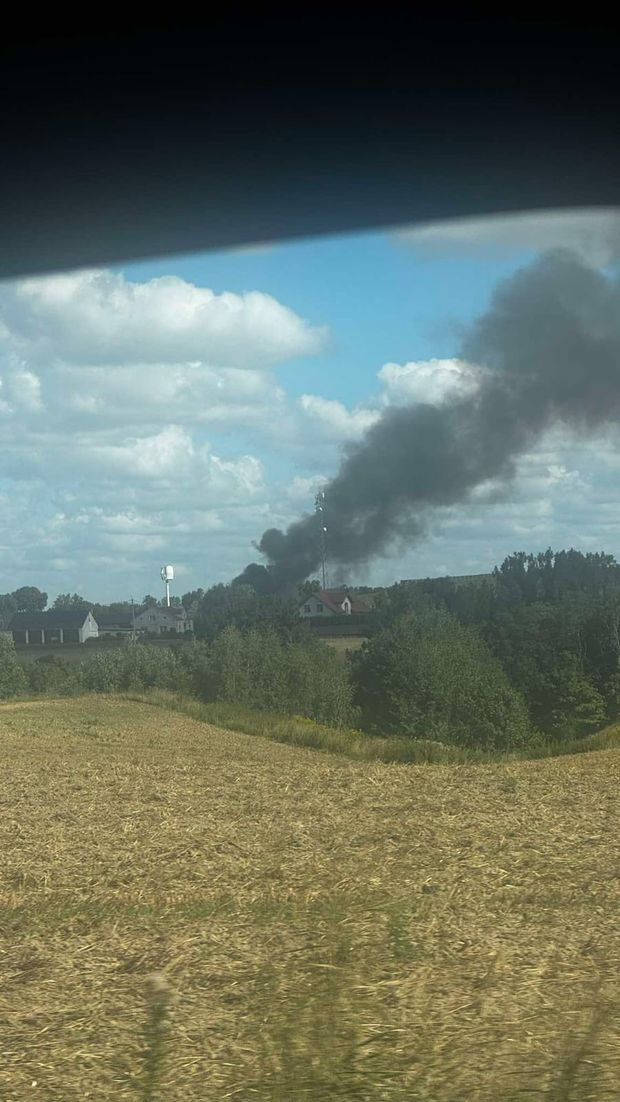 Pożar na terenie Przedsiębiorstwa Gospodarowania Odpadami w Kobiernikach