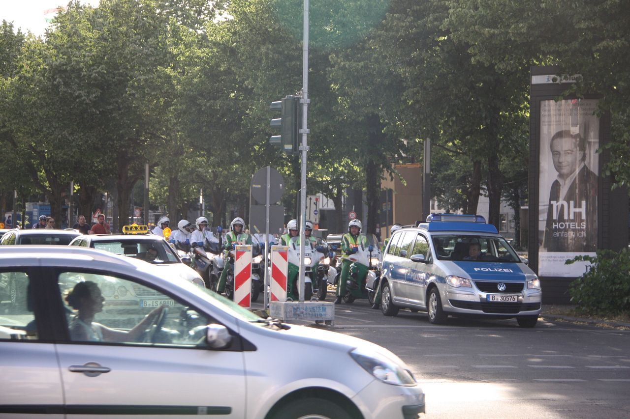 Niemcy coraz częściej informują policję. Głównie o źle zaparkowanych autach