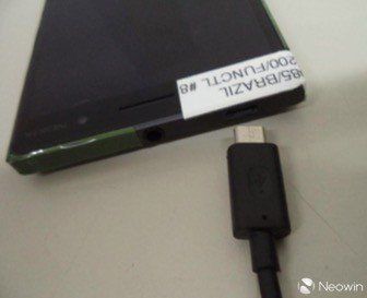 Nokia Lumia 830 będzie tańszą i mniejszą wersją Lumii 930? 5