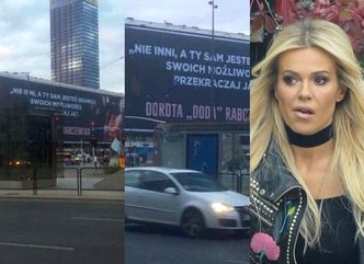 Doda zafundowała sobie swój cytat na billboardzie w centrum Warszawy?