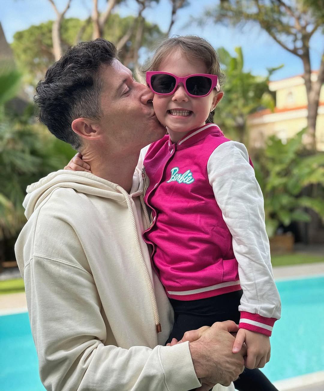 Robert Lewandowski z córką Klarą