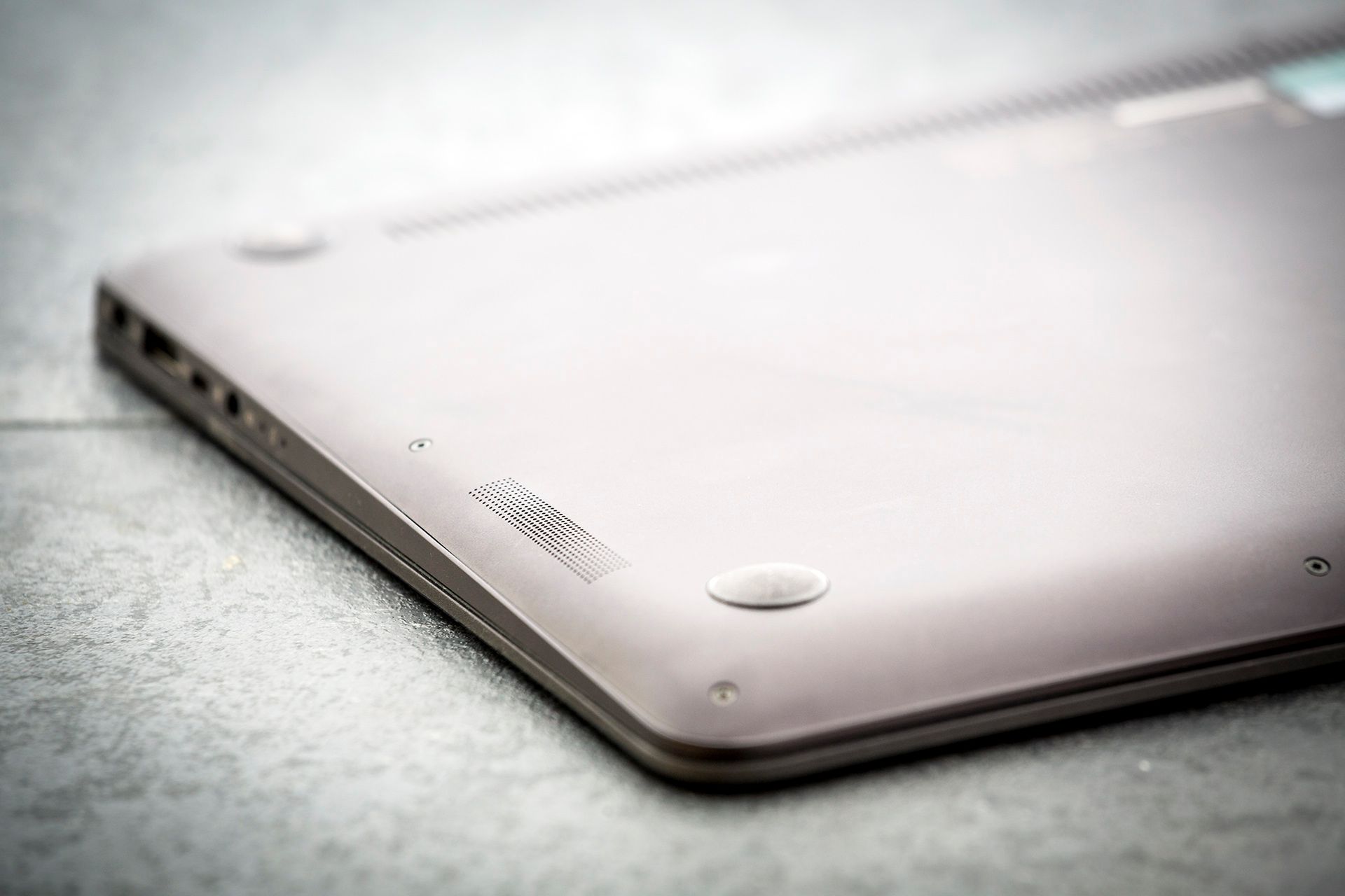 Czy mobilny notebook ASUS ZenBook UX305UA sprawdzi się w produkcji wideo? Sprawdzam w praktyce 10