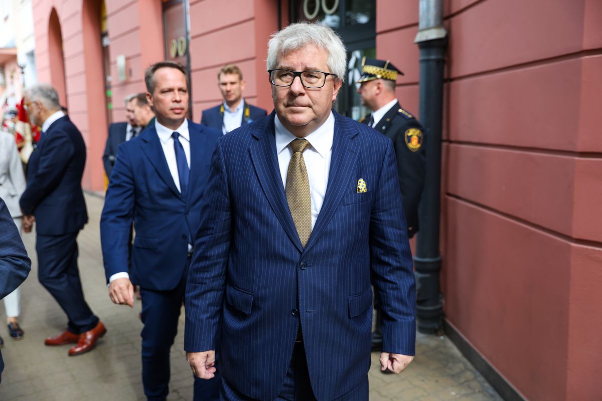 ryszard czarnecki, kilometrówki, zarzuty, prokuratura, europoseł Ryszard Czarnecki mówi o zaskoczeniu. Zarzuty za kilometrówki coraz bliżej