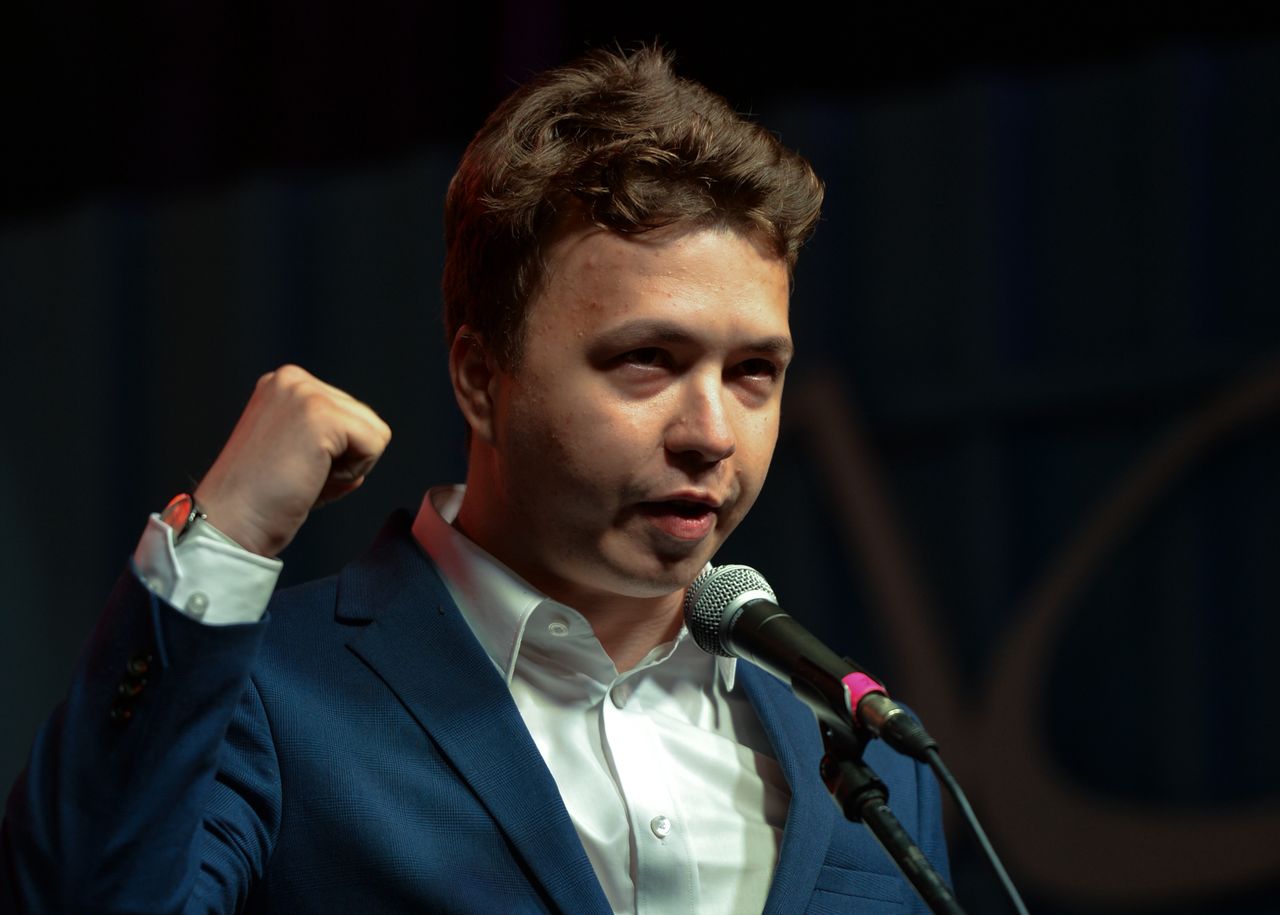 Białoruś. Znamy miejsce, w którym więziony jest Raman Pratasiewicz. Przekazano mu paczkę