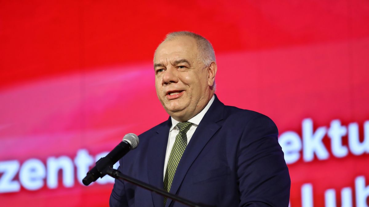 Jacek Sasin pojechał na wakacje do Madrytu ze swoimi najbliższymi współpracownikami