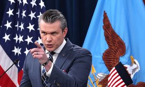 "FT": Broker szefa Pentagonu zlecił duże zakupy akcji firm zbrojeniowych. Tuż przed wojną