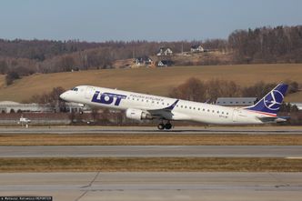 Miliony na zagraniczne loty posłów. Kancelaria Sejmu szykuje przetarg