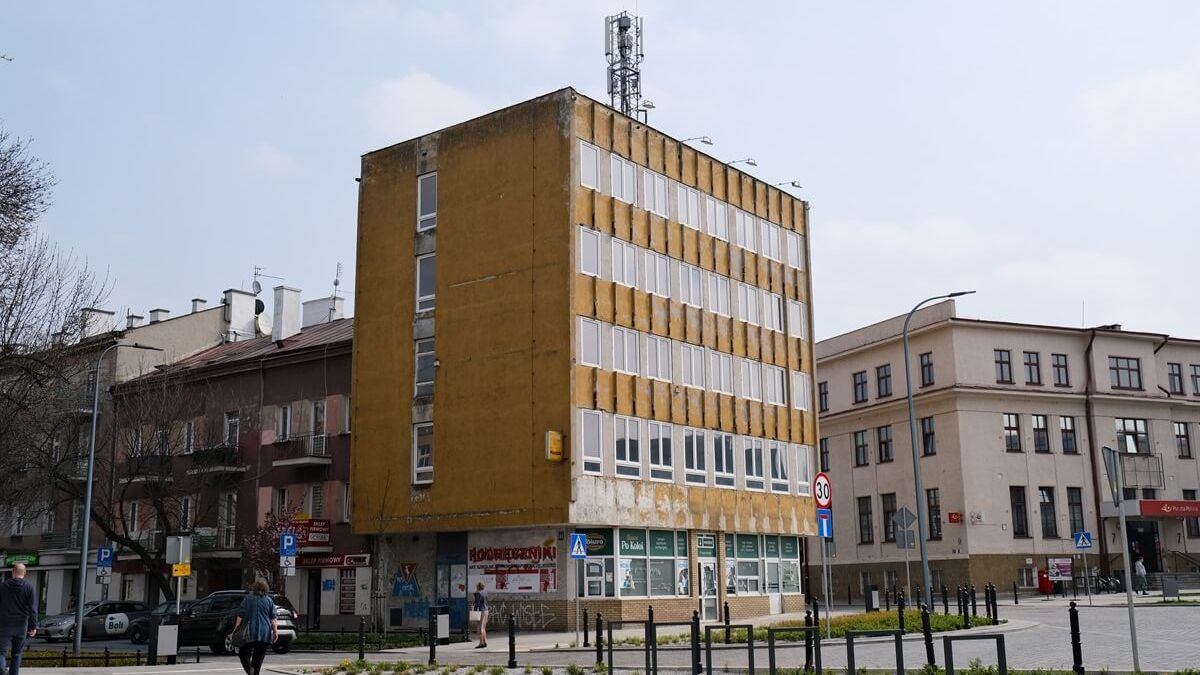 Dawny hotel przy ul. 1 Maja 44 zostanie zlicytowany przez komornika
