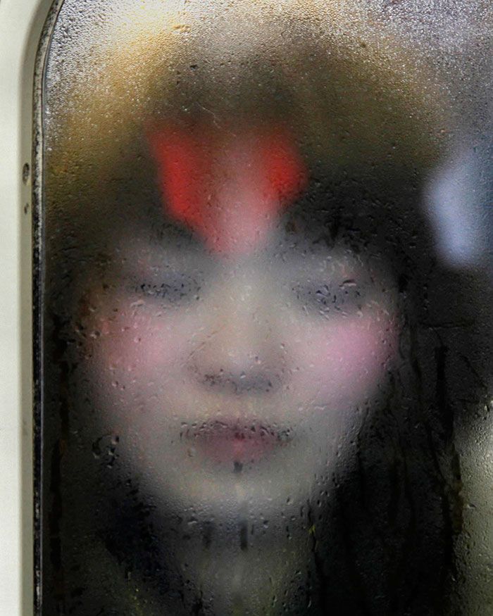 Zatłoczone metro w Tokio jest pełne wyjątkowych twarzy 5