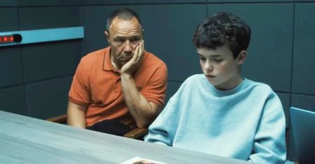 Nr 1 Netfliksa, hit trzymający widzów za twarz. Kulisy serialu robią wrażenie