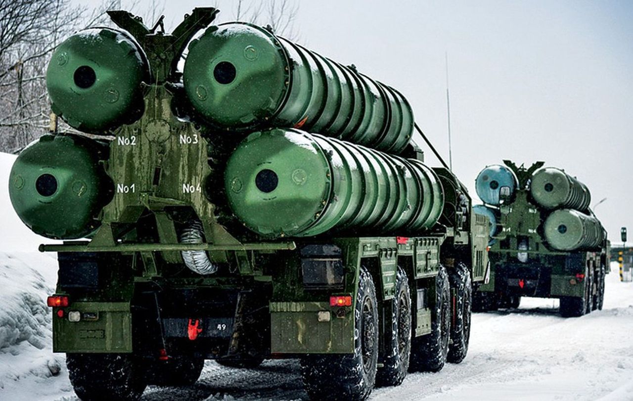 Systemy  S-400 Triumf w drodze, zdjęcie ilustracyjne