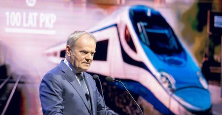 Niemcy piszą o Tusku. "Obietnica, która ma pomóc wygrać wybory"
