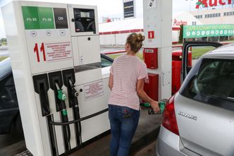 Wielki ruch na stacjach paliw. Eksperci tłumaczą