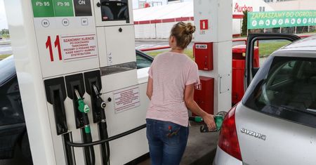 Wielki ruch na stacjach paliw. Eksperci tłumaczą