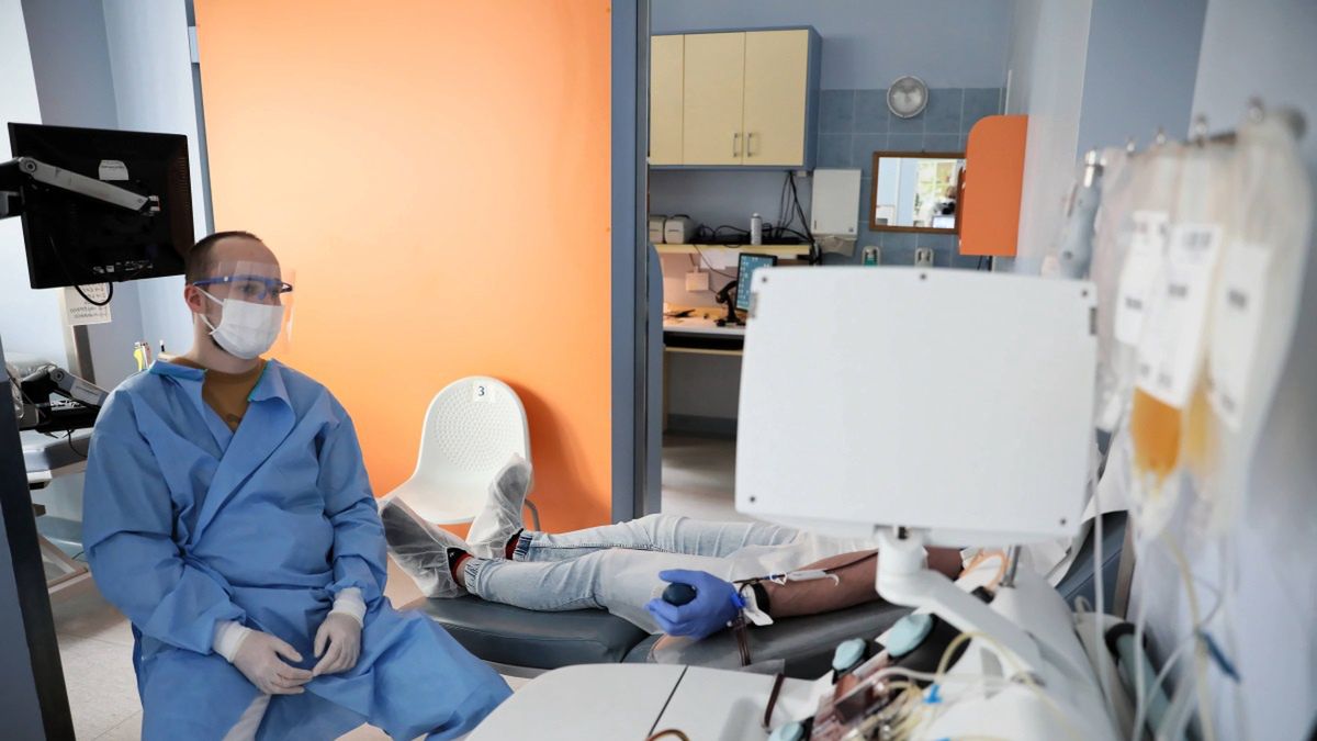 Wzrosła liczba Polaków zarażonych koronawirusem. Są też kolejni zmarli na COVID-19