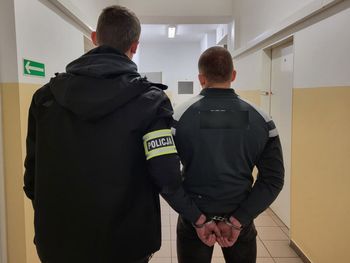 Toruń: 25-latek zatrzymany. Odpowie za narkotyki i jazdę bez uprawnień