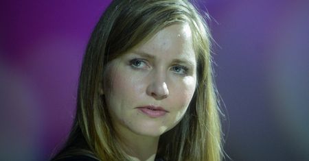 Dorota Masłowska i firma odzieżowa tłumaczą się z reklamy koszulek "na ból istnienia"