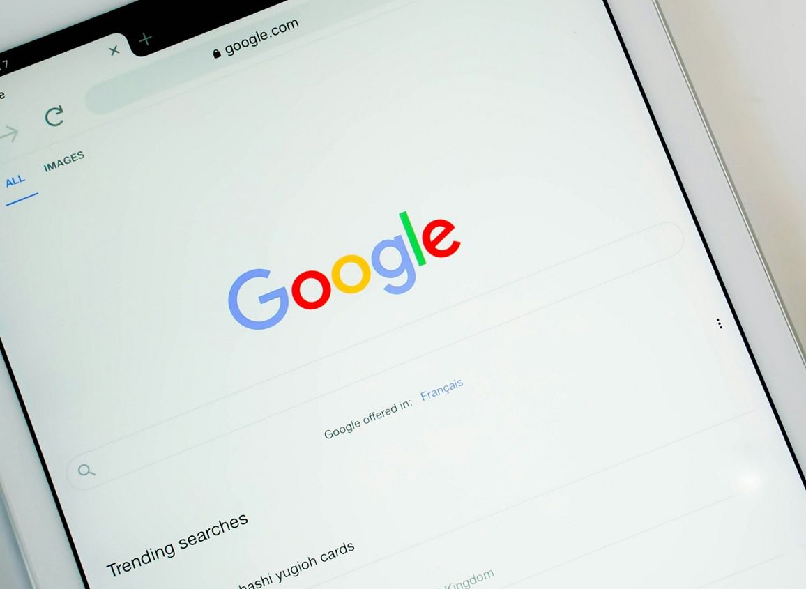 Google zaostrza zasady dla wydawców. Chodzi o przycisk "wstecz"