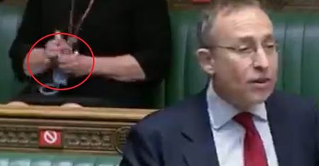Posłanka i jej maseczka. Oburzające nagranie szybko się rozchodzi