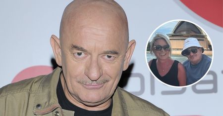 Marcin Daniec baluje z młodszą o 20 lat żoną. Ręka tu, ręka tam