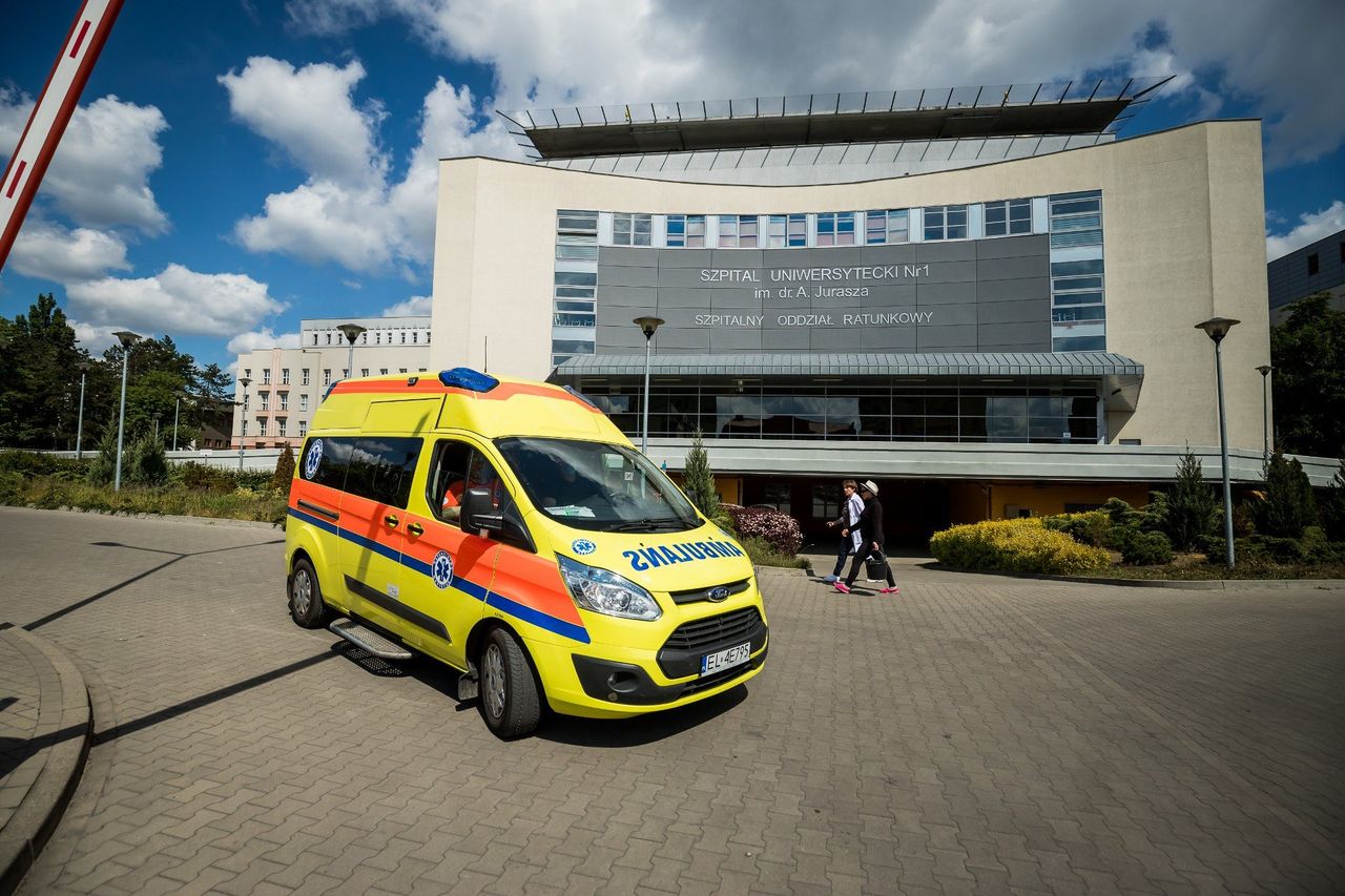 Bydgoszcz: Szpitale czekają na zaległe pieniądze. Co z pacjentami?