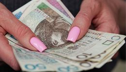 Najnowsze dane o zarobkach w Polsce. Oto w jakich sektorach wzrosły