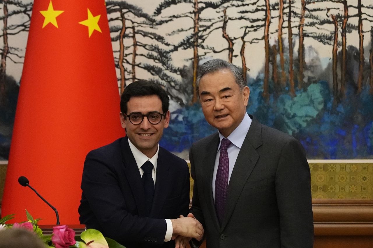 The head of the French Ministry of Foreign Affairs, Stephane Sejourne, met with his Chinese counterpart, Wang Yi.