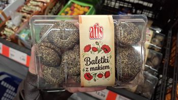 Kultowe ciastka z lat 90. wróciły do dyskontu. Spojrzałam na skład i czar prysł