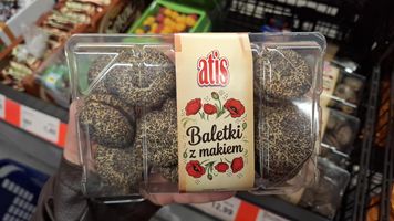 Kultowe ciastka z lat 90. wróciły do dyskontu. Spojrzałam na skład i czar prysł
