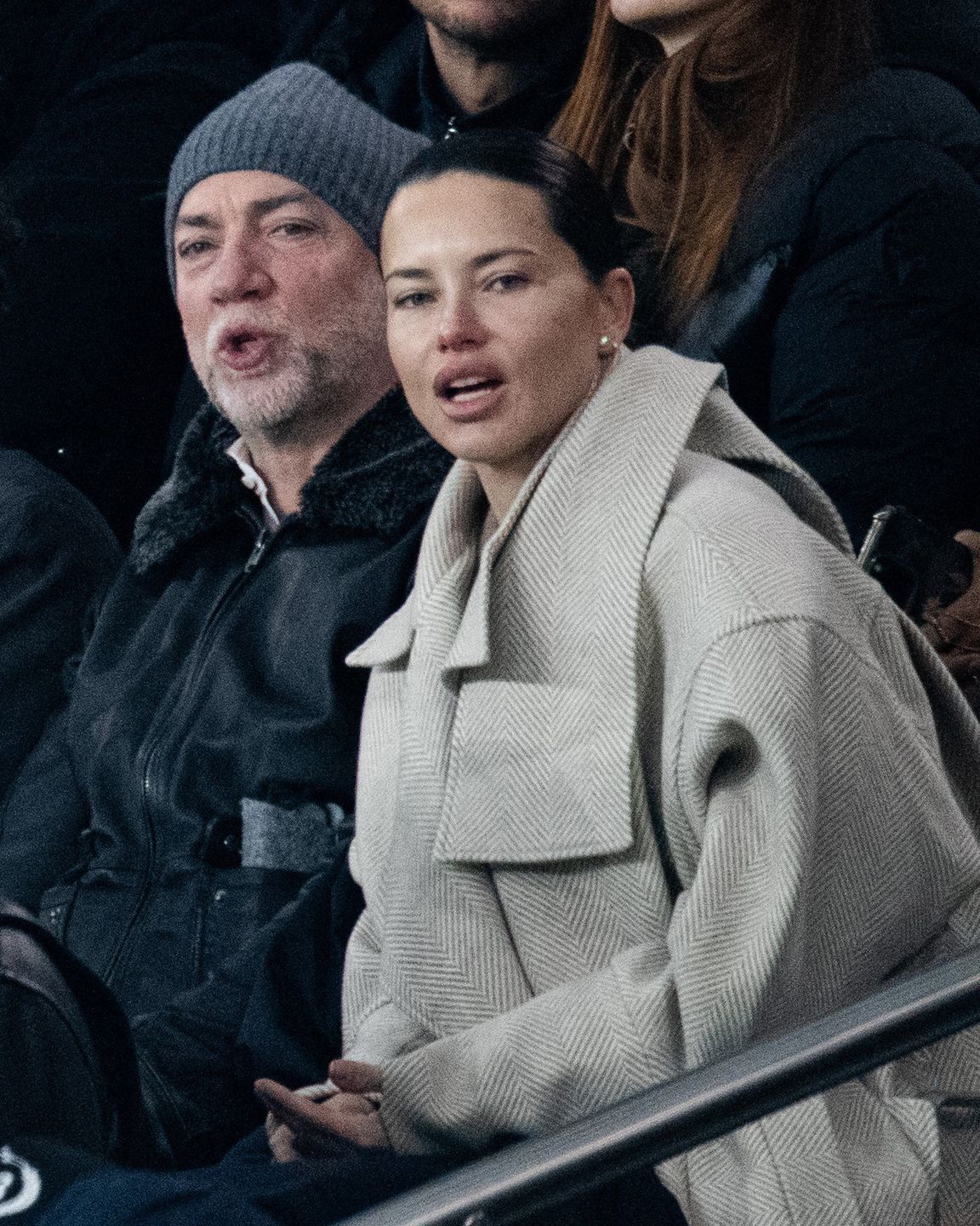 Pozbawiona makijażu Adriana Lima kibicuje ulubionej drużynie 