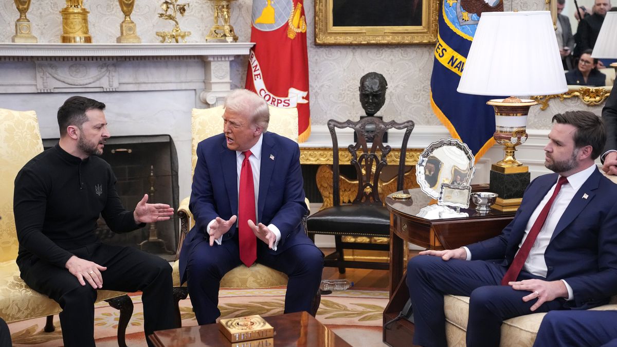 WASHINGTON, DC - FEBRUARY 28: U.S. President Donald Trump (C) and Vice President JD Vance meet with Ukrainian President Volodymyr Zelensky in the Oval Office at the White House on February 28, 2025 in Washington, DC. Trump and Zelensky are meeting today to negotiate a preliminary agreement on sharing Ukraine’s mineral resources that Trump says will allow America to recoup aid provided to Kyiv while supporting Ukraine’s economy. (Photo by Andrew Harnik/Getty Images)