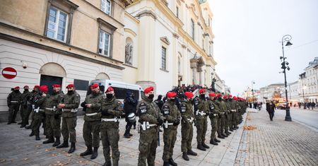 Protesty w Polsce. Apel generałów. Obawiają się rozlewu krwi