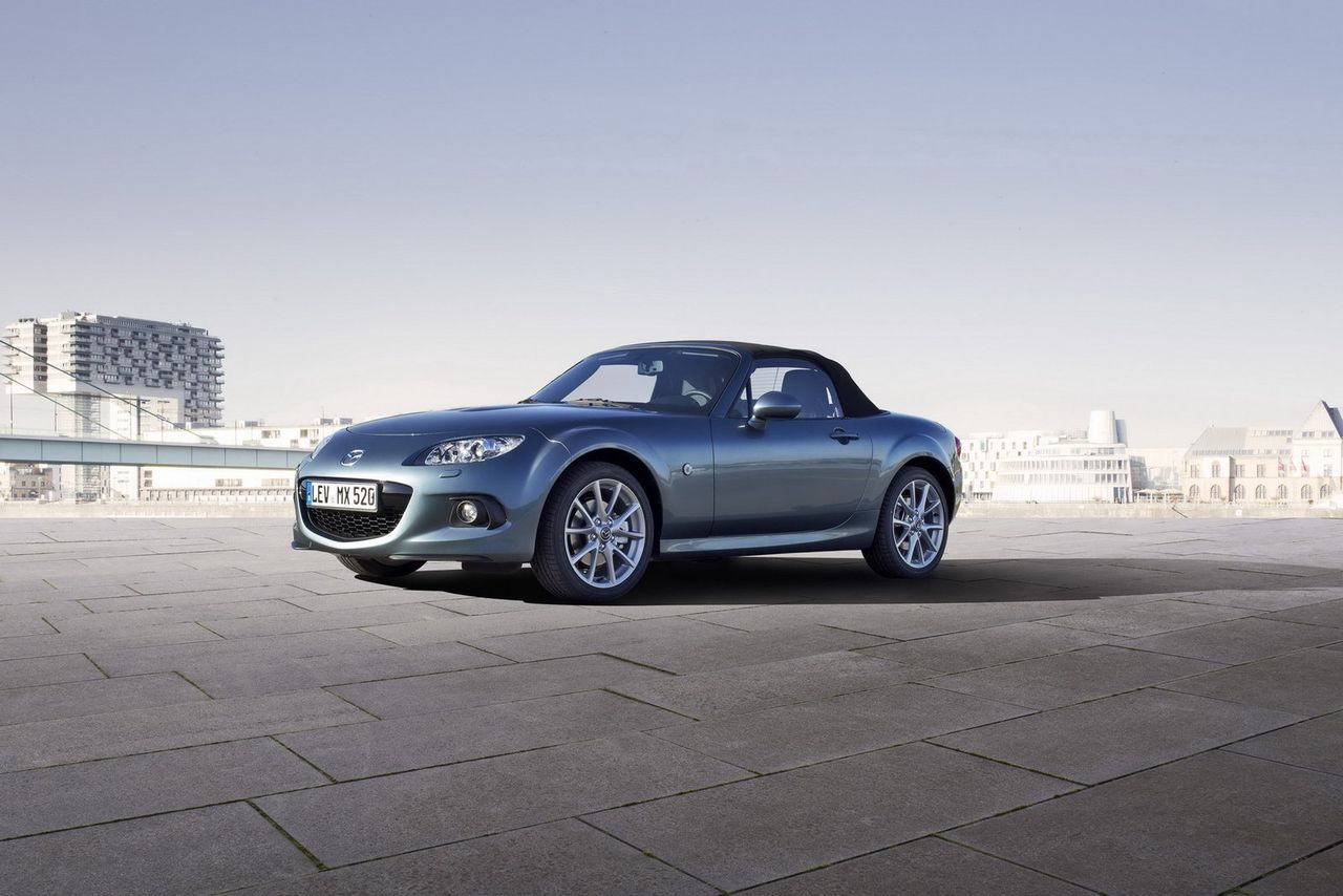 2013 Mazda MX-5 (11)