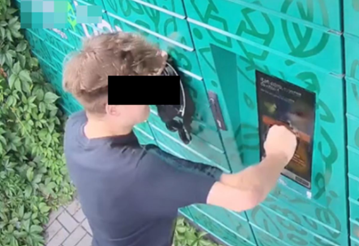 Zdjęcie z Lublina. Nagle uderzył pięścią