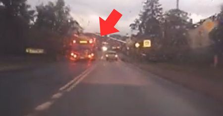 Była 4:40. Autobusem kierował Hindus. Kara? Nawet 30 tys. grzywny