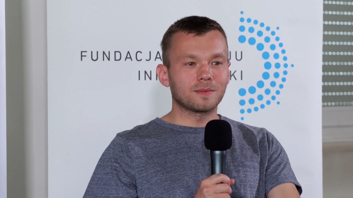 Wojciech Zaremba podczas spotkania ze studentami na Wydziale Matematyki, Inżynierii i Mechaniki Uniwersytetu Warszawskiego